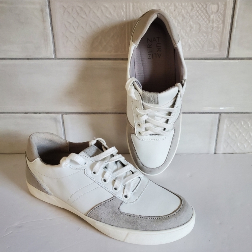NWT Naturalizer 9.5 Modern Contemporary Academia Tennis Prep Leather Sneakers - Picture 2 of 10